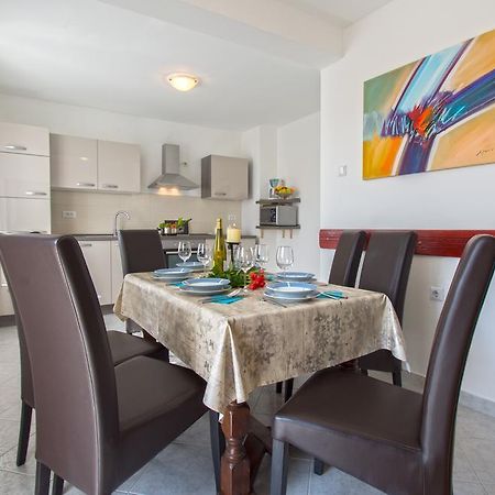 Apartment Marty Crikvenica Buitenkant foto