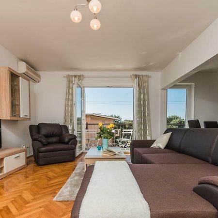 Apartment Marty Crikvenica Buitenkant foto
