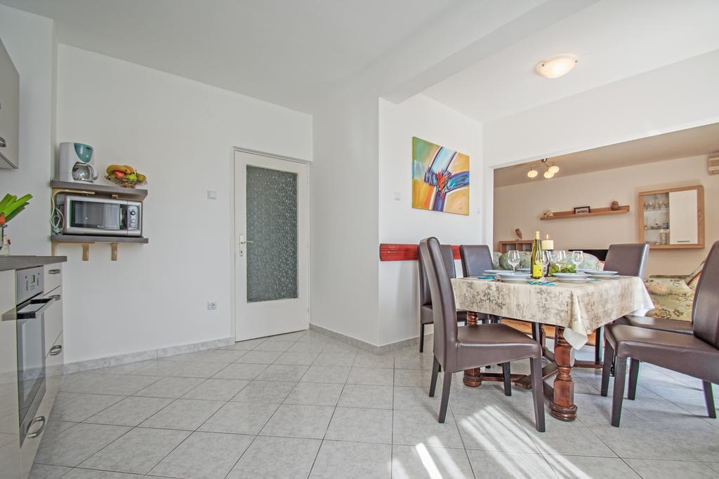 Apartment Marty Crikvenica Buitenkant foto