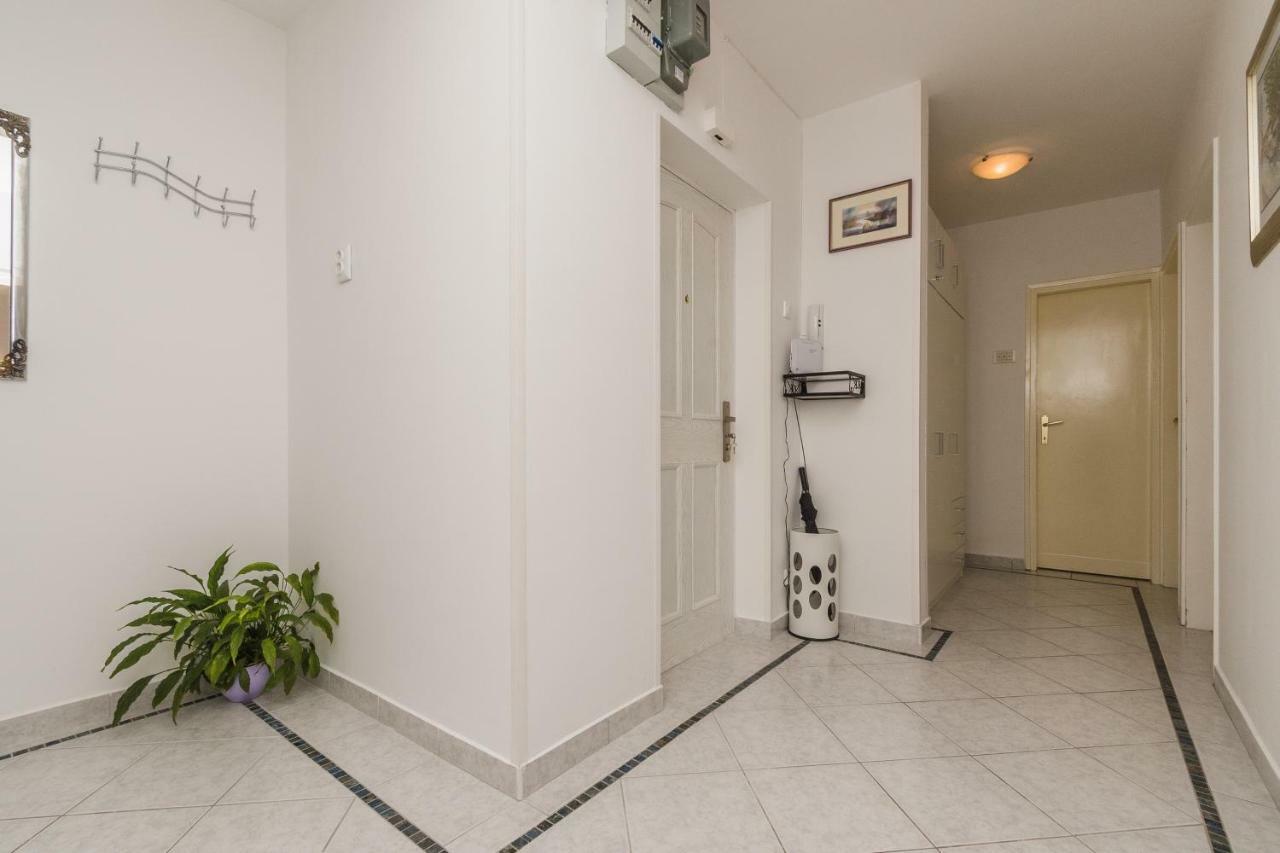 Apartment Marty Crikvenica Buitenkant foto